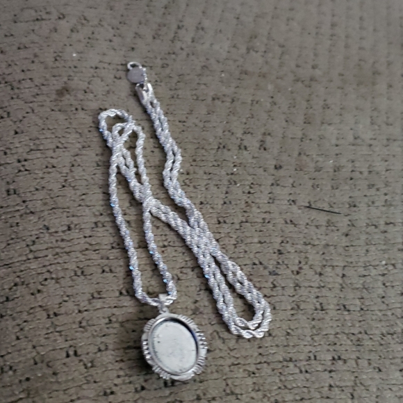 925 Turquoise pendant and chain - Picture 2 of 6